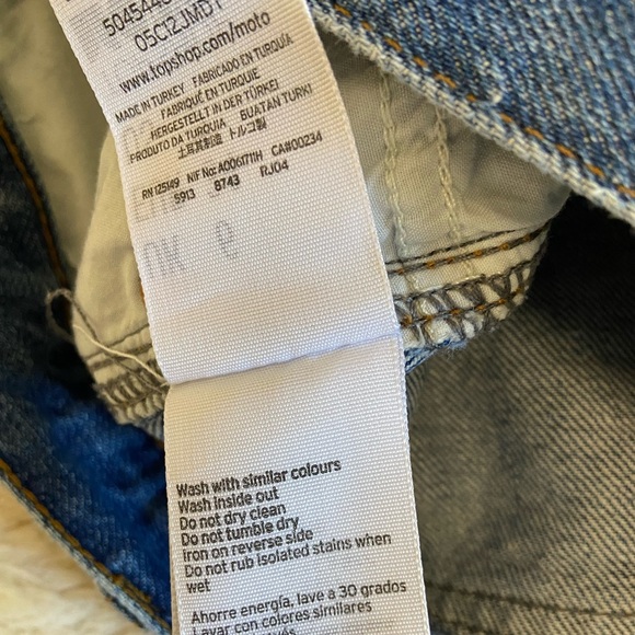 TOPSHOP Moto Rosa Distressed Denim Short - Size 2 - Picture 9 of 9